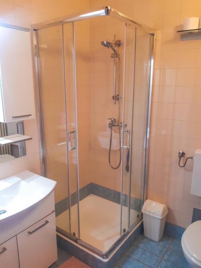 Apartmani Jutro Novaglia Esterno foto