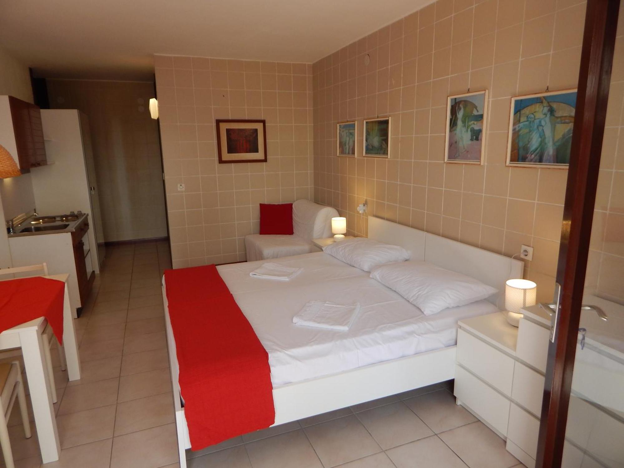 Apartmani Jutro Novaglia Camera foto