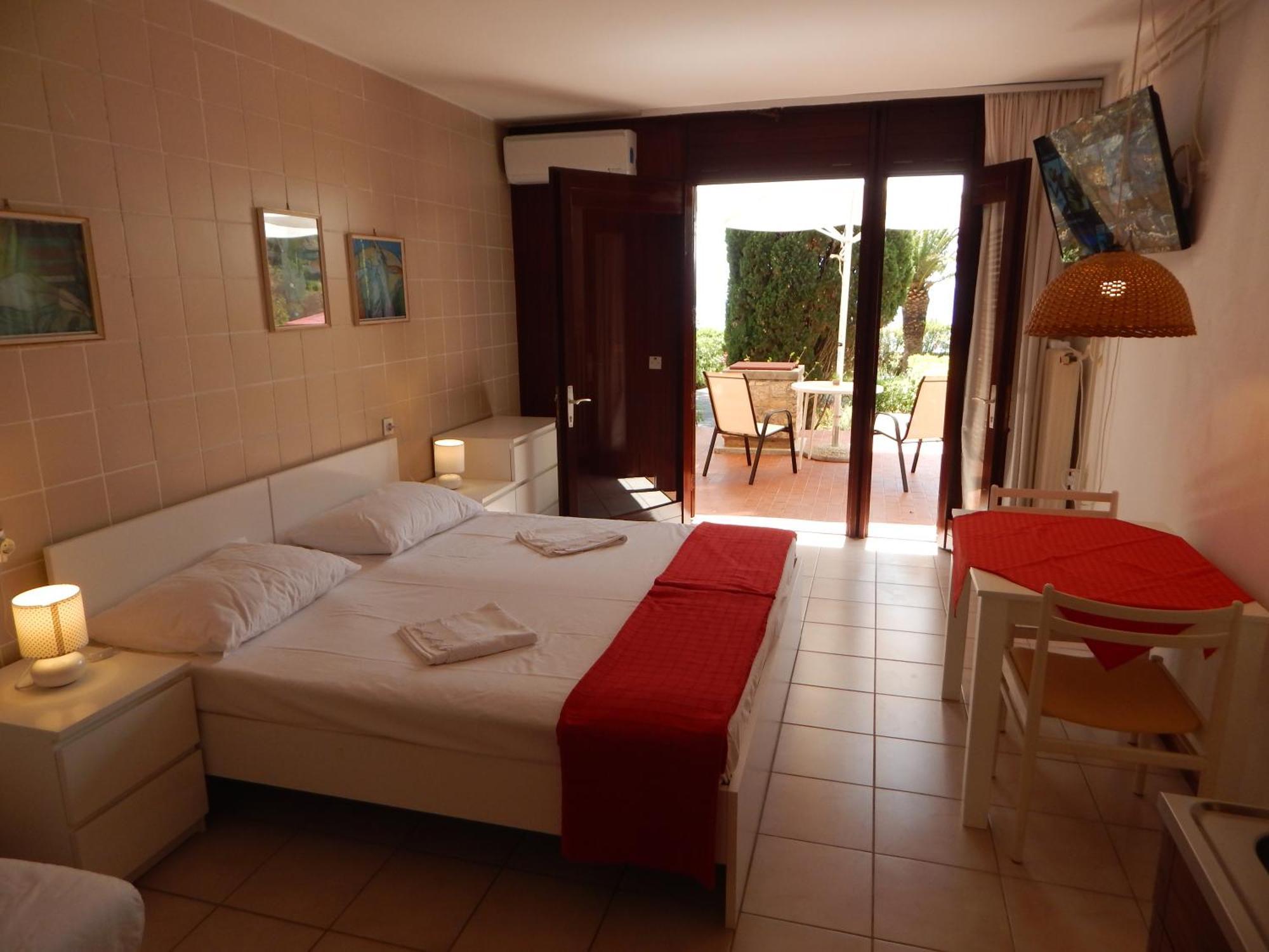 Apartmani Jutro Novaglia Camera foto