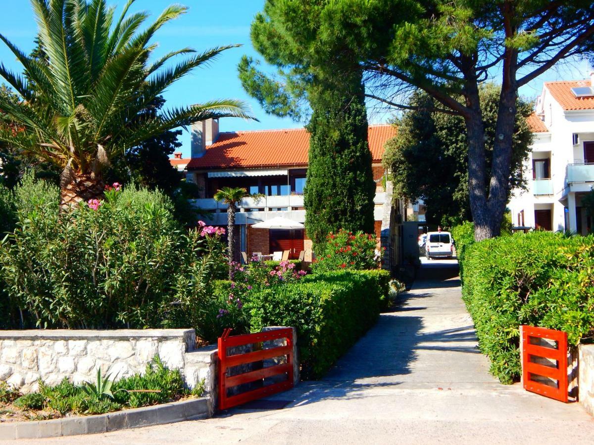 Apartmani Jutro Novaglia Esterno foto