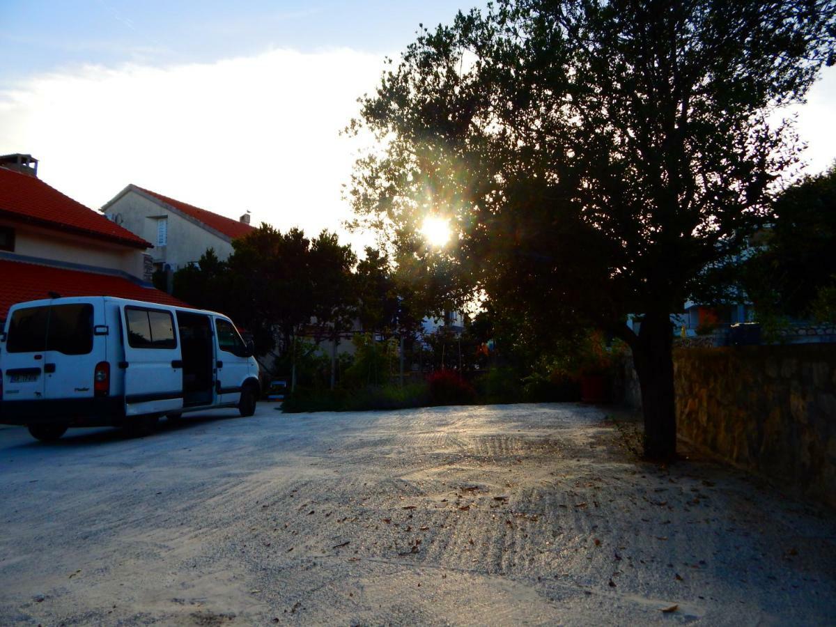 Apartmani Jutro Novaglia Esterno foto